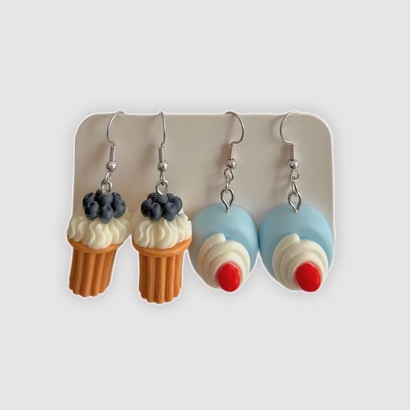 🫐🧁Cute handcrafted Earrings 🧁🫐 - Picture 1 of 3